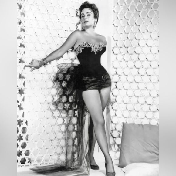 🎁 RARE Set of 5 Elizabeth Taylor UNSCRIPTED Portrait B&W photo Print wall Art - Picture 2 of 6